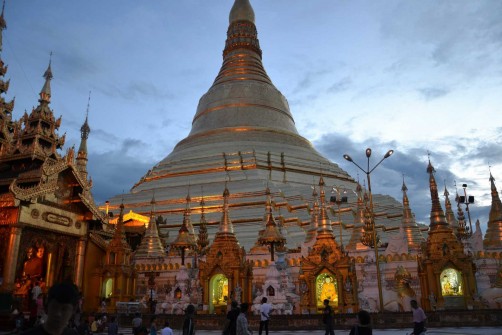 Yangon-Schwedagon-night